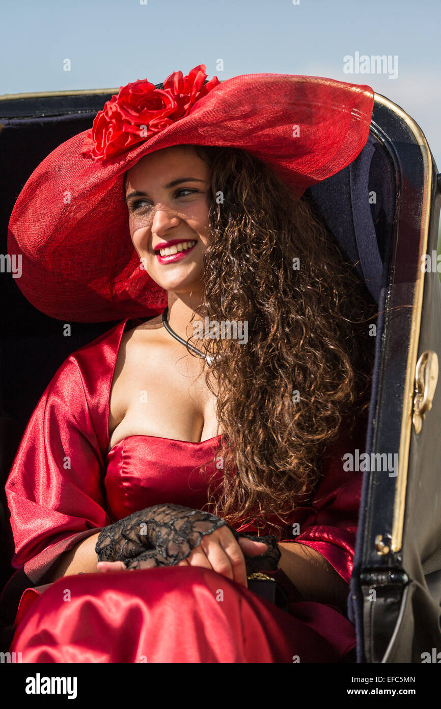 La concurrence internationale pour les voitures traditionnelles 'La Venaria Reale' inconnu, portant le code vestimentaire de beauté Banque D'Images
