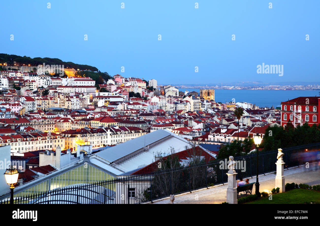 Vue de la nuit de Lisbonne, Portugal Banque D'Images