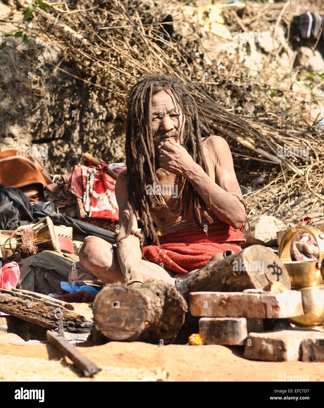 Sadhu ou saint homme à Pashupatinath à Katmandou, Népal Banque D'Images