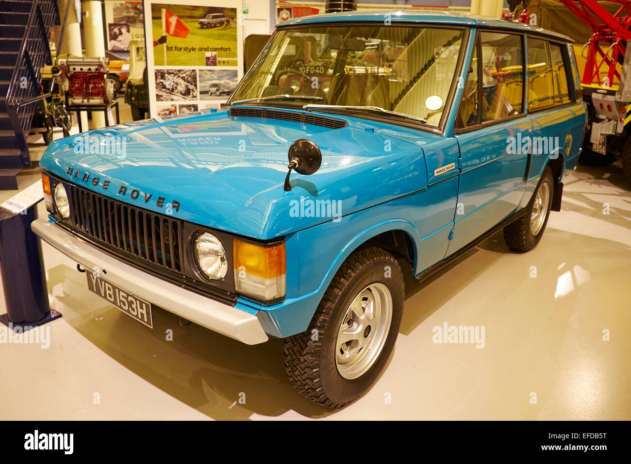 Range Rover 1969 Première ligne de Heritage Motor Center Gaydon dans le Warwickshire UK Banque D'Images