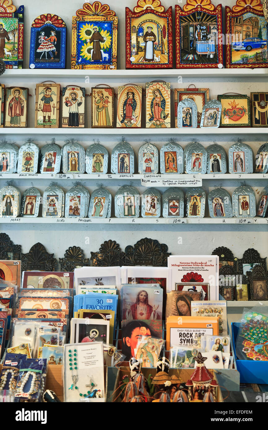 Les icônes de l'art religieux, El Potrero Trading Post, Nouveau Mexique, USA Chimayo Banque D'Images