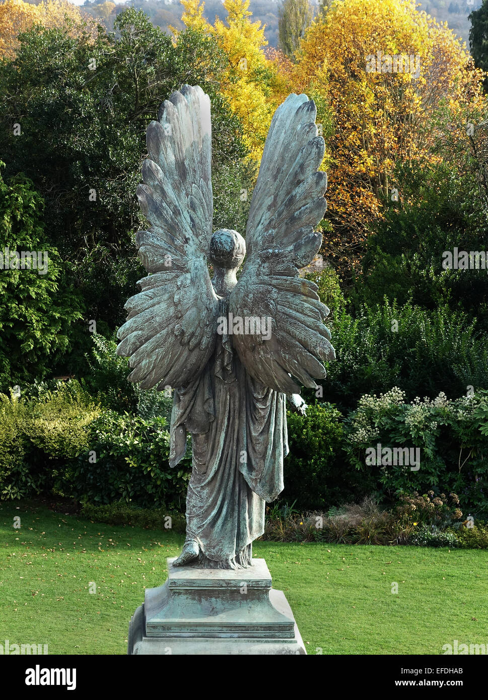 Ange de la paix bronze Monument à Édouard VII en jardins parade dans la ville de Bath Somerset UK Banque D'Images