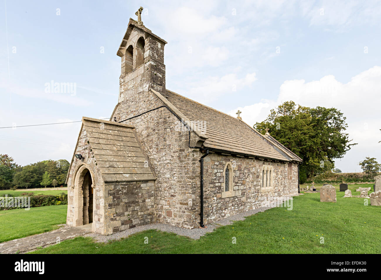 L'église Sainte Brigitte, Norman classique rénové avec nouvelle toiture, Llansantffraed, Monmouthshire, Wales, UK Banque D'Images