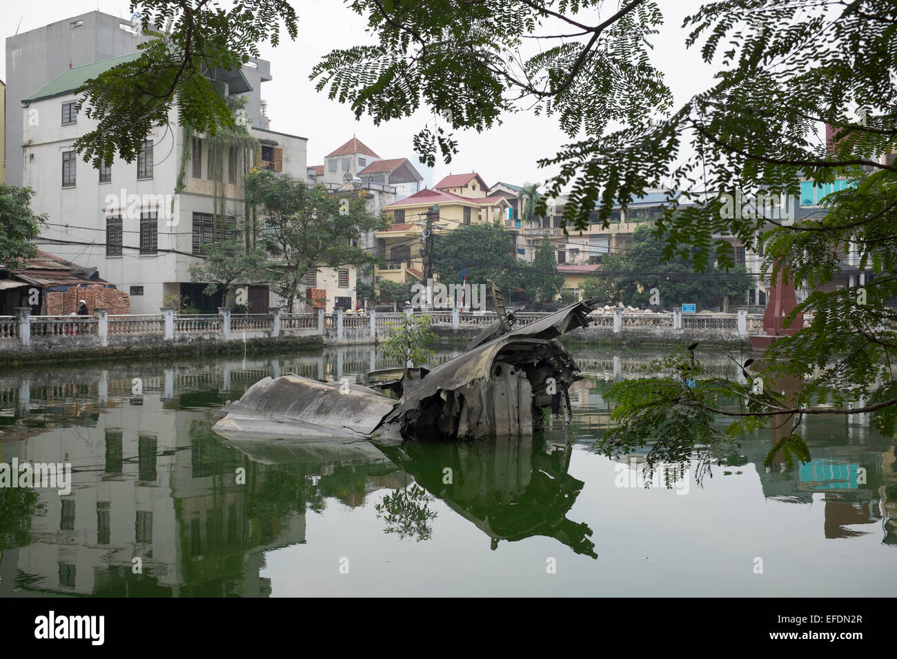 Restes d'Épaves dans des bombardiers B52 Huu Tiep ou lac à Hanoi Vietnam Banque D'Images
