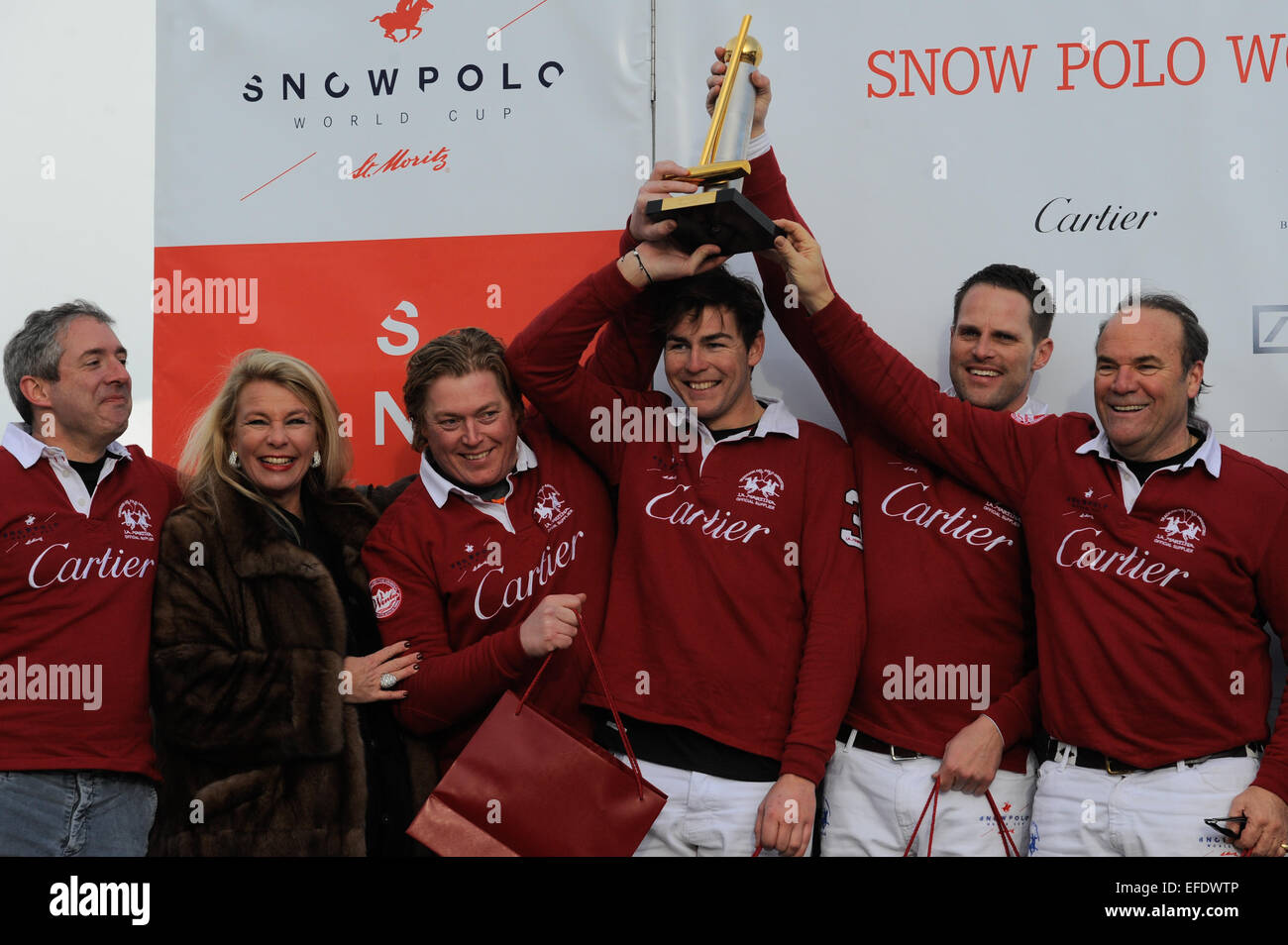 01 Feb 2015, St.. Moritz, Suisse. La première place dans l'équipe de Cartier Cartier le trophée lors de la coupe du monde de Snow polo à St Moritz © Plus Sport Action/Alamy Live News Banque D'Images