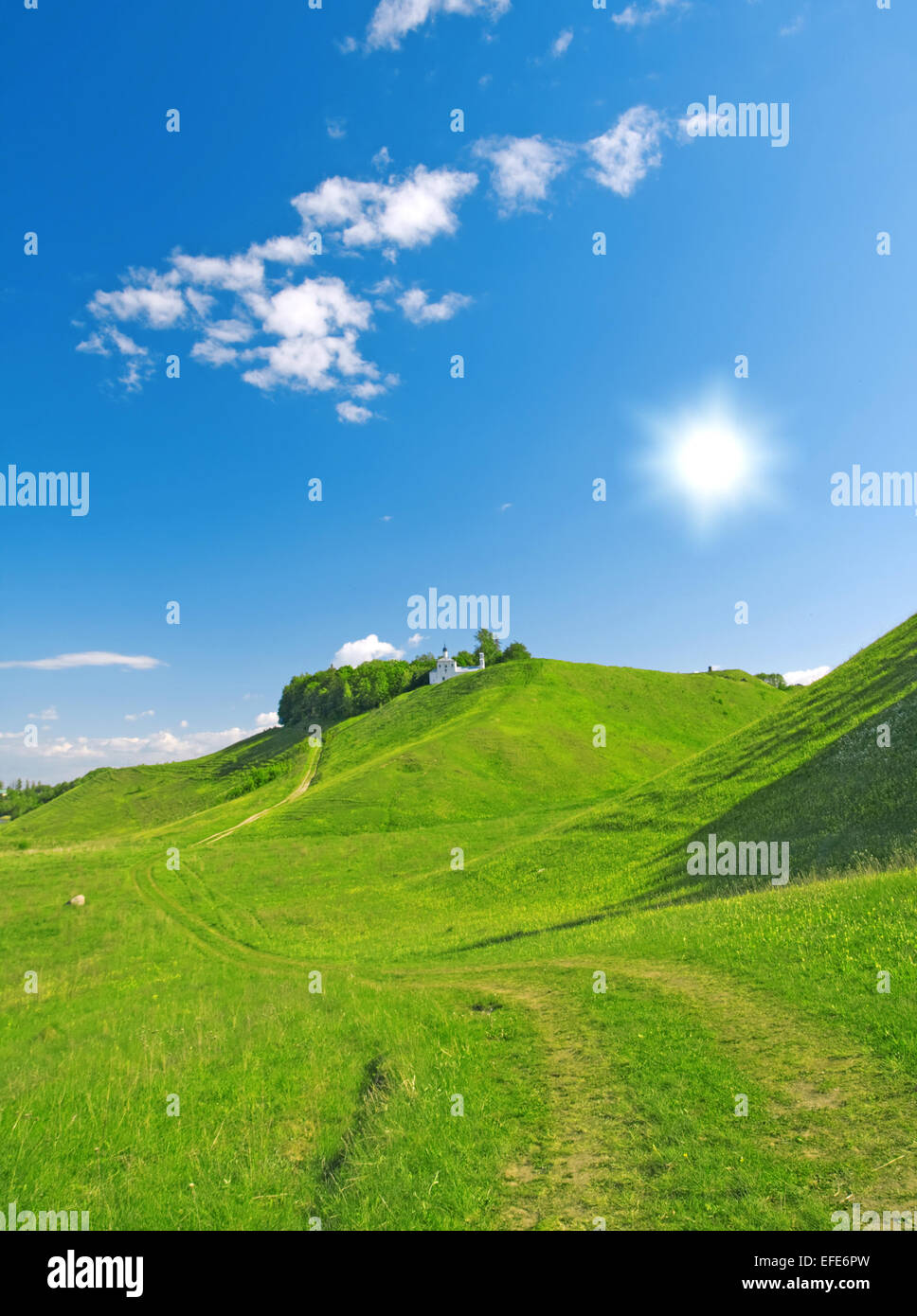 Paysage d'été. Hill et du ciel Banque D'Images