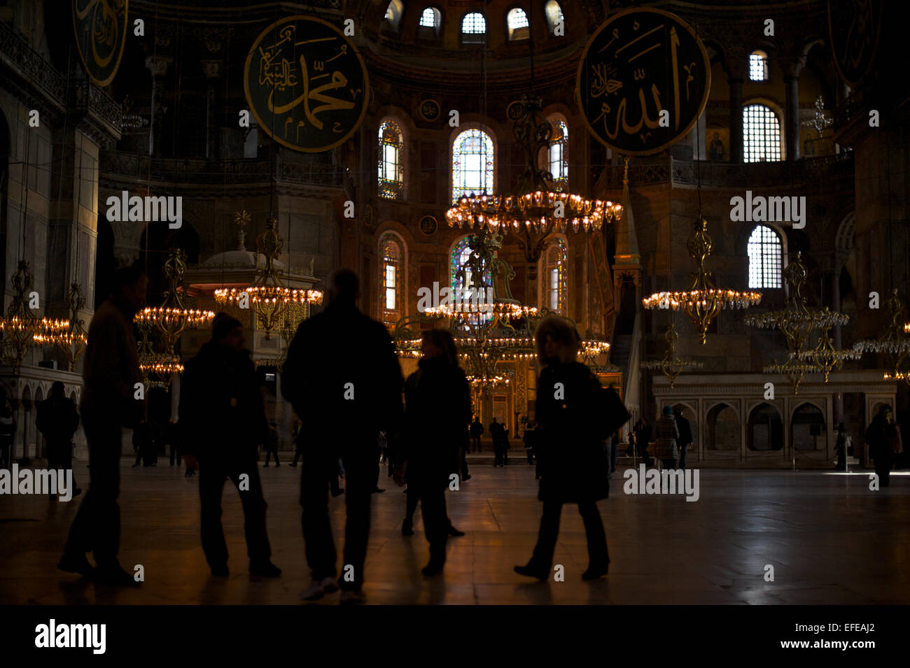 L'intérieur de l'Hagia Sofia (aka Aya Sofya) est représenté dans le cadre d'un reportage photo sur l'hiver à Istanbul, Turquie. Banque D'Images