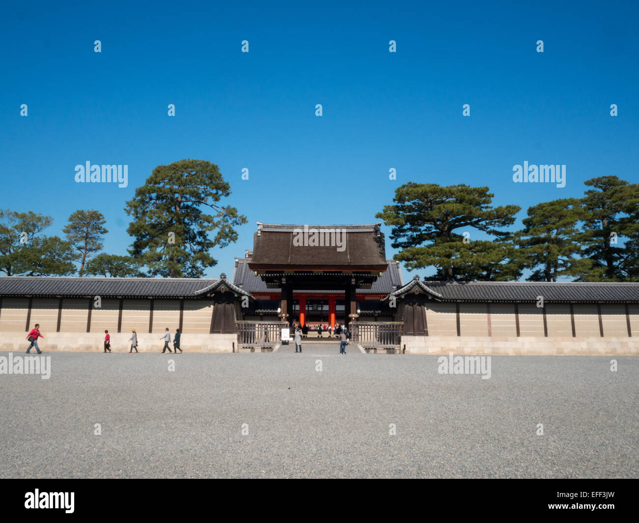 Porte sud et mur de la palais impérial de Kyoto Banque D'Images