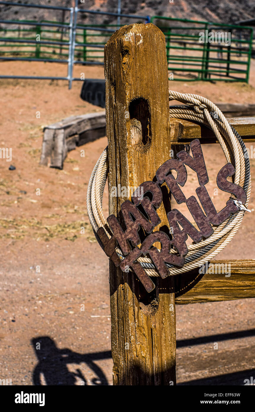 Happy Trails Signer dans un ranch au Nouveau Mexique USA Banque D'Images