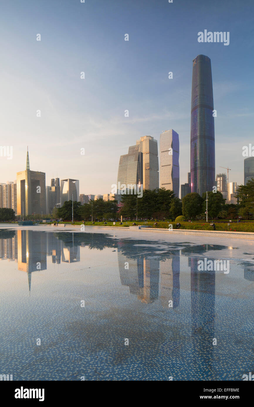 International Finance Centre et gratte-ciel dans Zhujiang New Town, Tian He, Guangzhou, Guangdong, Chine Banque D'Images