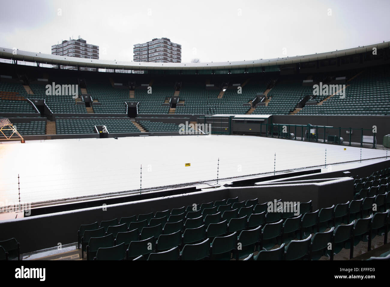 Le sud de Londres, au Royaume-Uni. 06Th Feb 2015. Photo montre une cour couverte de neige l'un à l'All England Lawn Tennis Club de Wimbledon, au sud-ouest de Londres, où il y a eu des averses de neige dans l'ensemble des parties de Londres. Crédit : Jeff Gilbert/Alamy Live News Banque D'Images