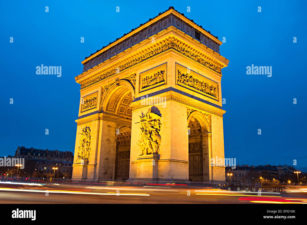 L'Arc de Triomphe (Arc de Triomphe) sur la Place Charles de Gaulle à Paris, France. Banque D'Images