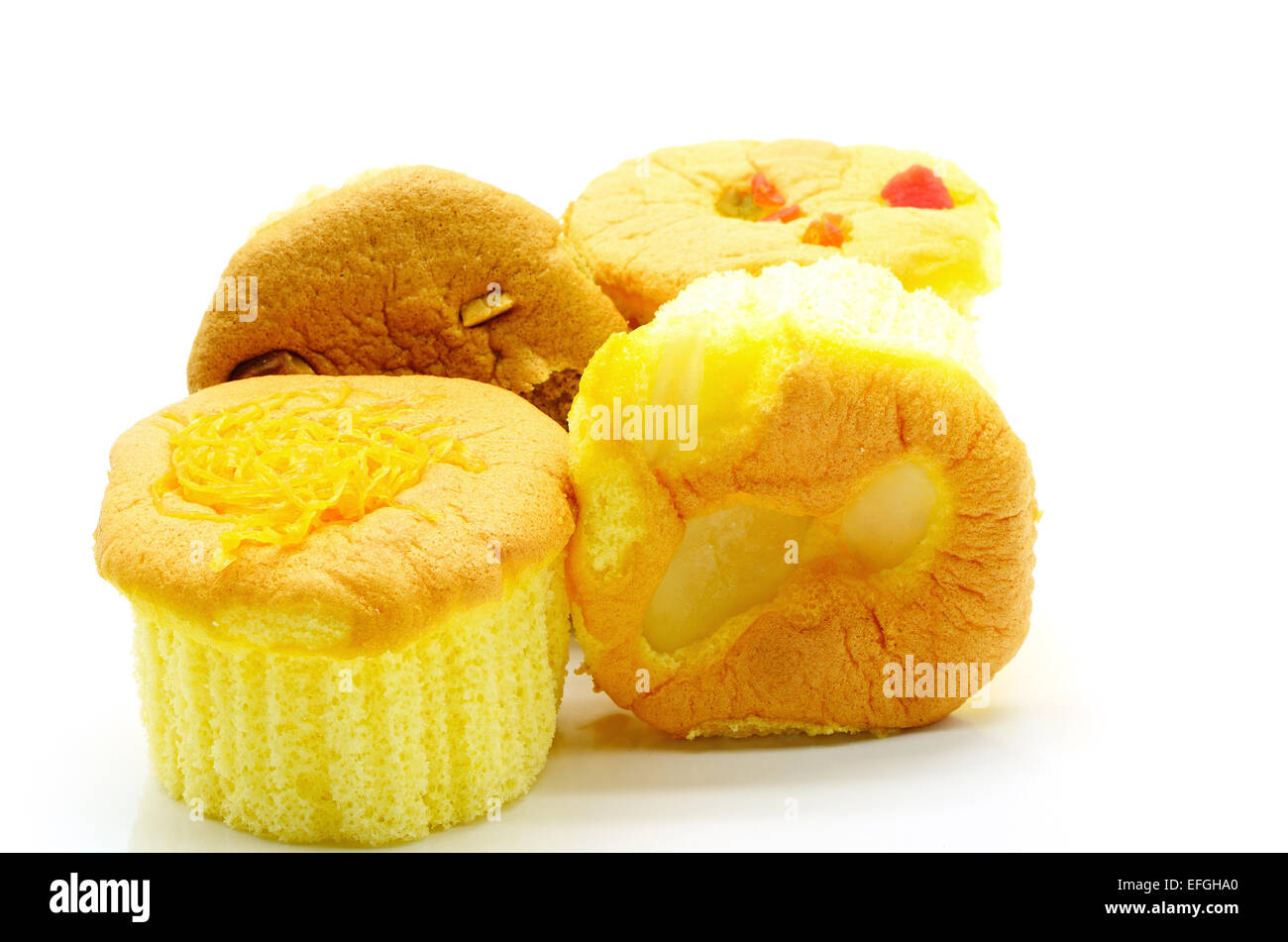 Muffins savoureux gâteau, isolated on white Banque D'Images
