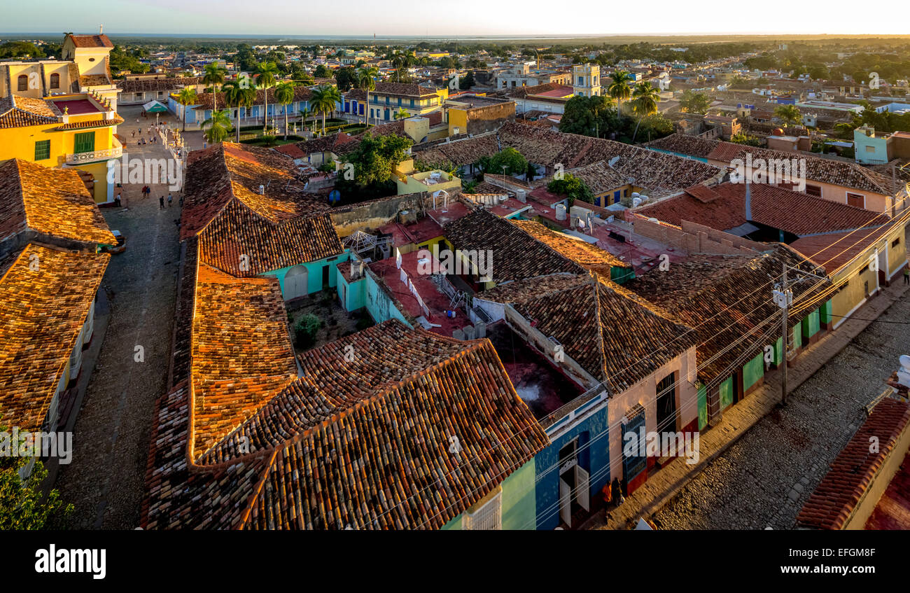 Vue depuis le clocher de l'église Convento de San Francisco de Asis sur la ville, Trinidad, Cuba Banque D'Images