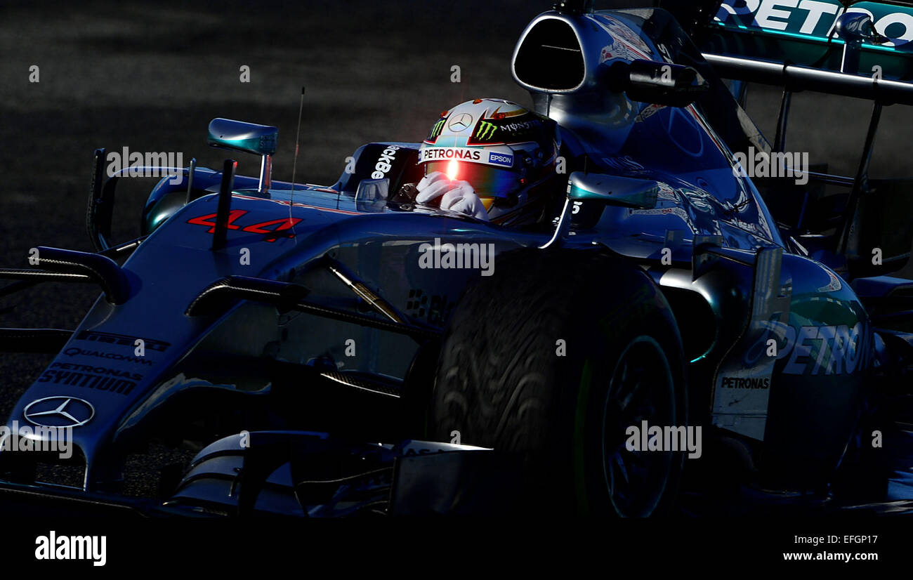 Pilote de Formule 1 britannique Lewis Hamilton de Mercedes AMG, dirige la nouvelle F1 W06 au cours de la session de formation pour la prochaine saison de Formule 1 au Jerez à Jerez de la Frontera, Espagne du Sud, 04 février 2015. PHOTO : PETER STEFFEN/dpa Banque D'Images