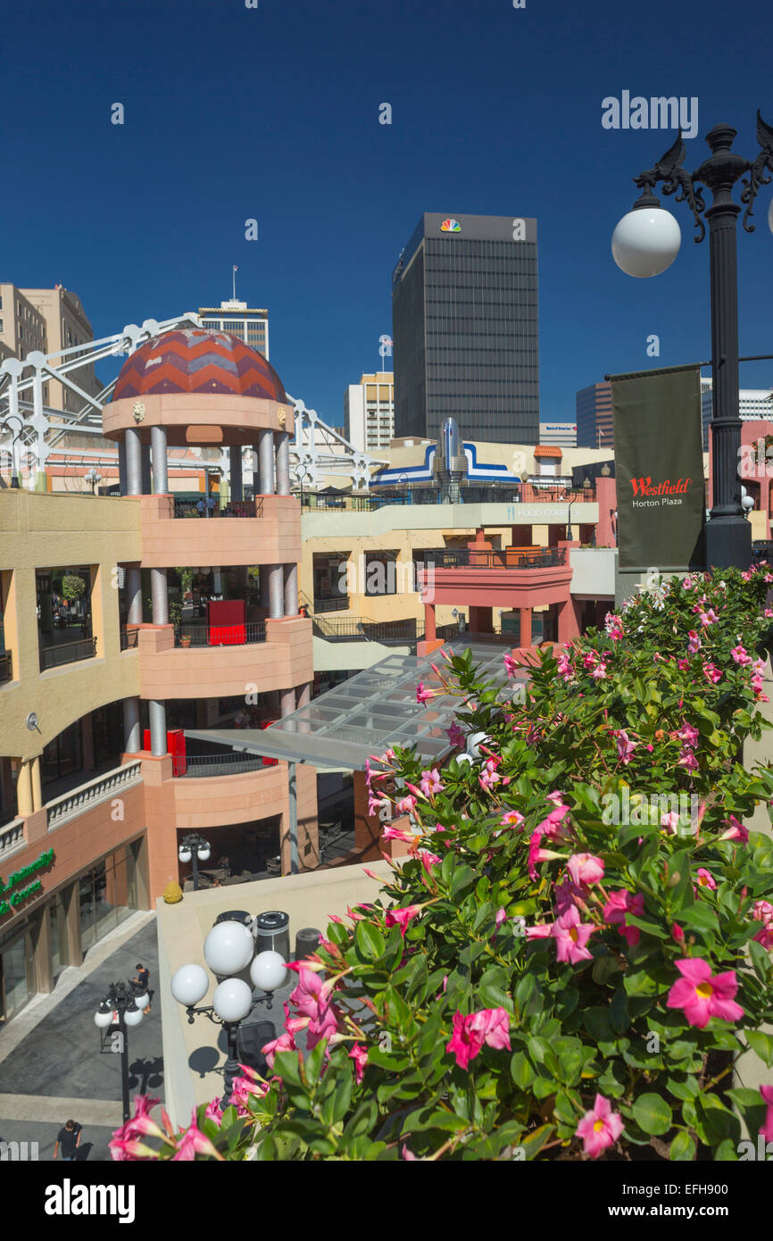 HORTON PLAZA SHOPPING MALL DOWNTOWN SAN DIEGO CALIFORNIA USA Banque D'Images