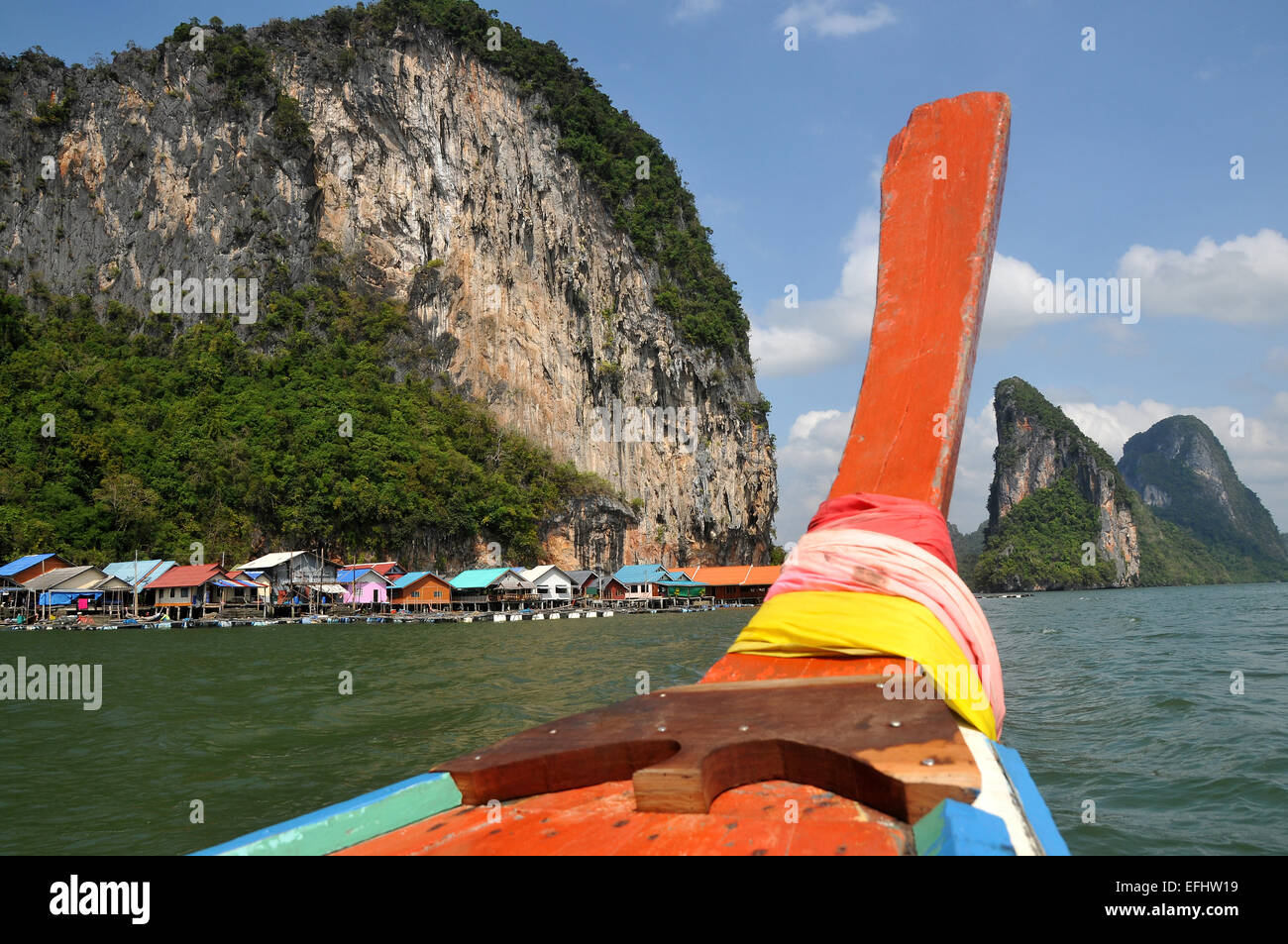Dans stalkvillage Ko Panyi près de Ao Phang Nga Phuket, la mer d'Andaman, en Thaïlande, en Asie Banque D'Images