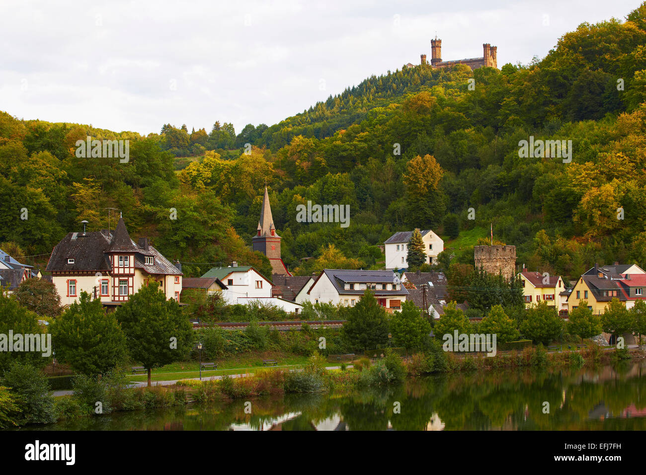 Balduinstein et Burg Schaumburg, Lahn, Westerwald, Rhénanie-Palatinat, Allemagne, Europe Banque D'Images