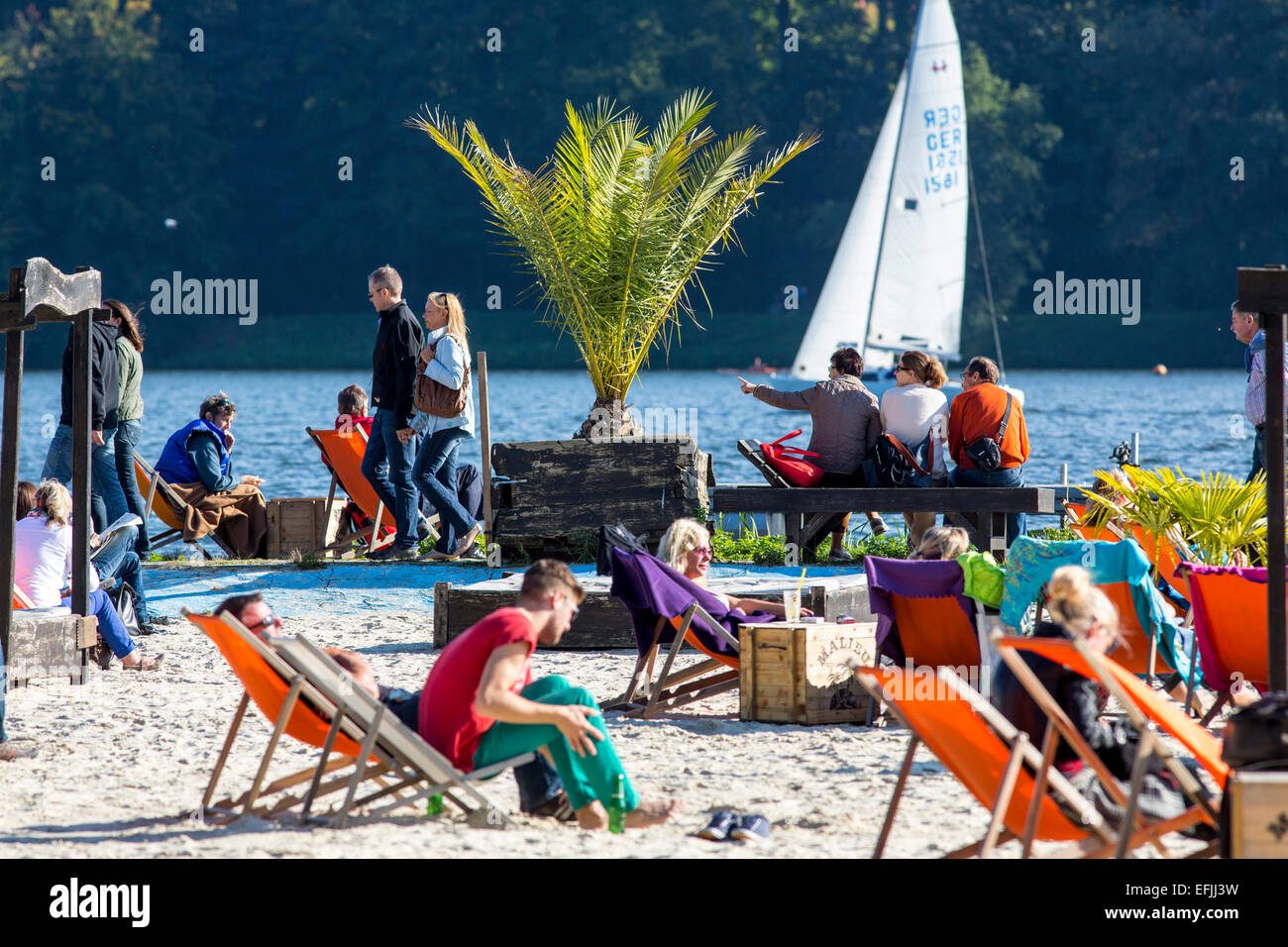 Plage à bord d'Essen, ancien Baldeneysee lido, 65000 m² zone de loisirs avec une plage de sable, rivière Ruhr, Essen, Allemagne, Banque D'Images