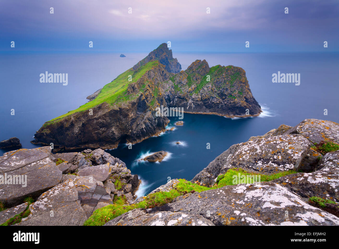 Dun au coucher du soleil, vue de la falaise sur Ruaival, hirta, St Kilda Banque D'Images