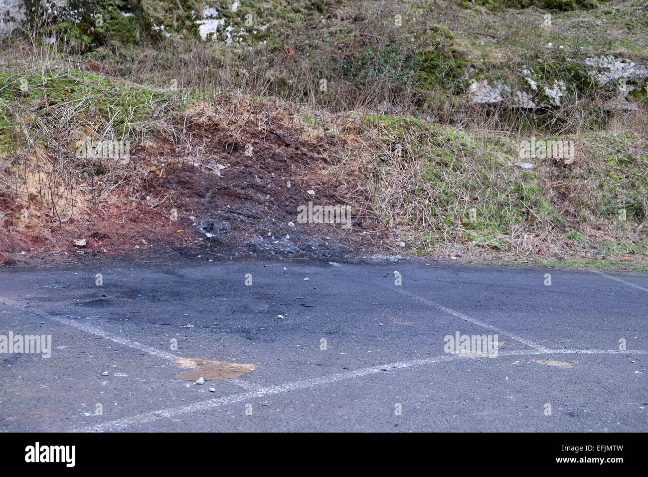 La scène dans les gorges de Cheddar, Somerset, Royaume-Uni. 5e Février, 2015. Où M. Malcolm Burge, 66, se suicide en mettant le feu à sa voiture, M. Burge qui vivaient dans un lodge à la City de Londres, le cimetière a commencé à demander des prestations en 1992, lorsqu'il est devenu une personne à son père. Il a été forcé de quitter son emploi et a droit aux allocations de logement, aide à la taxe d'habitation et un état de travail et pension. Changements de gouvernement à l'aide sociale en janvier 2013 signifiait son logement, prestations hebdomadaires versées par Newham Council, devraient avoir été réduit.. Credit : Timothy Gros/Alamy Live News Banque D'Images