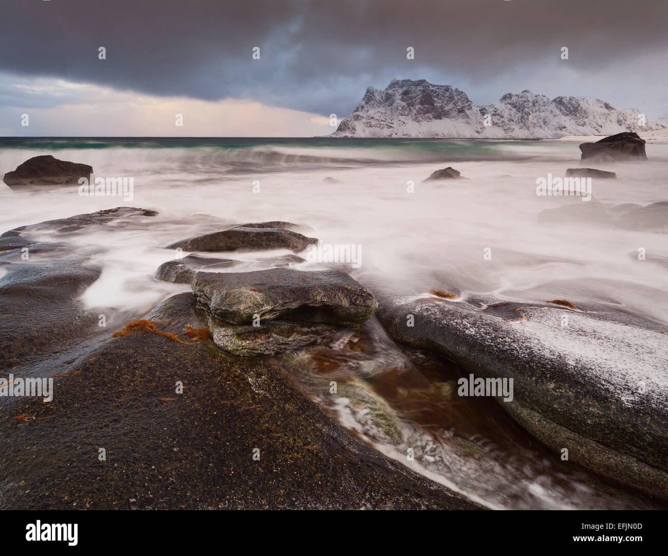 Paysage côtier près de Utakleiv, Vestvagoya, Lofoten, Nordland, Norvège Banque D'Images