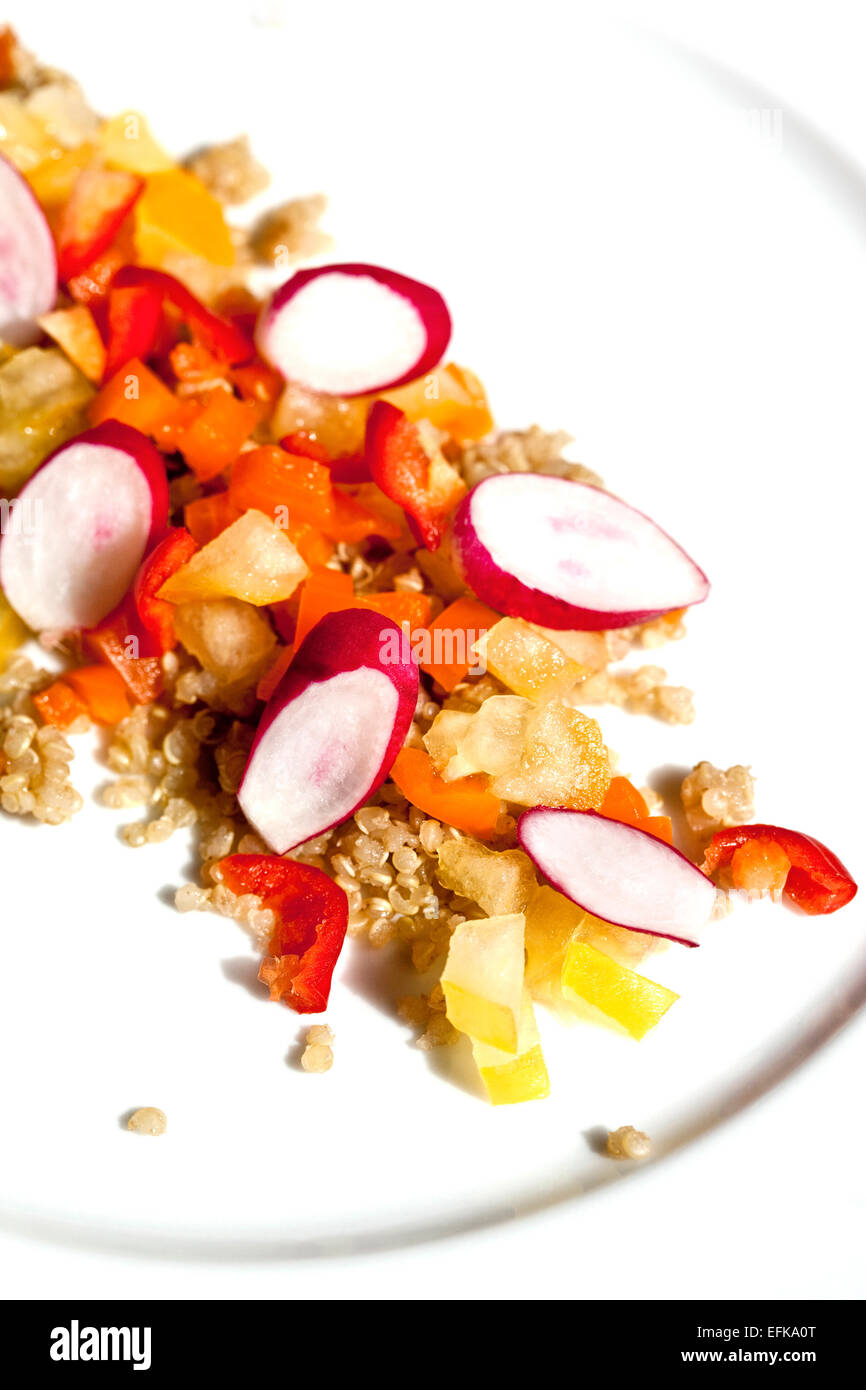Salade Mixte avec légumes et céréales Banque D'Images