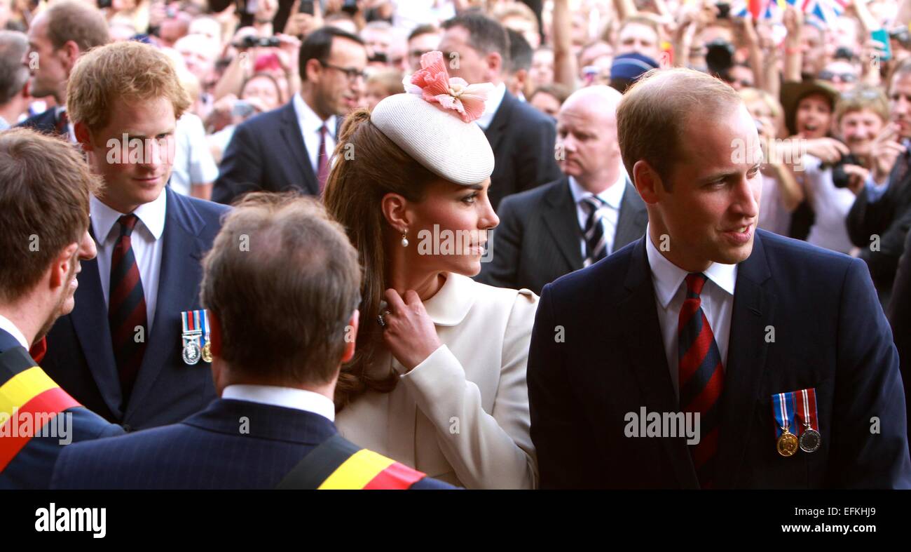 Le duc et la duchesse de Cambridge, le Prince William et Catherine et le prince Harry visiter Mons town hall à l'occasion de la commémoration du centenaire de la Première Guerre mondiale. Comprend : le Prince William, le prince Harry,Catherine Middleton,Duches de Cambridge Wh Banque D'Images