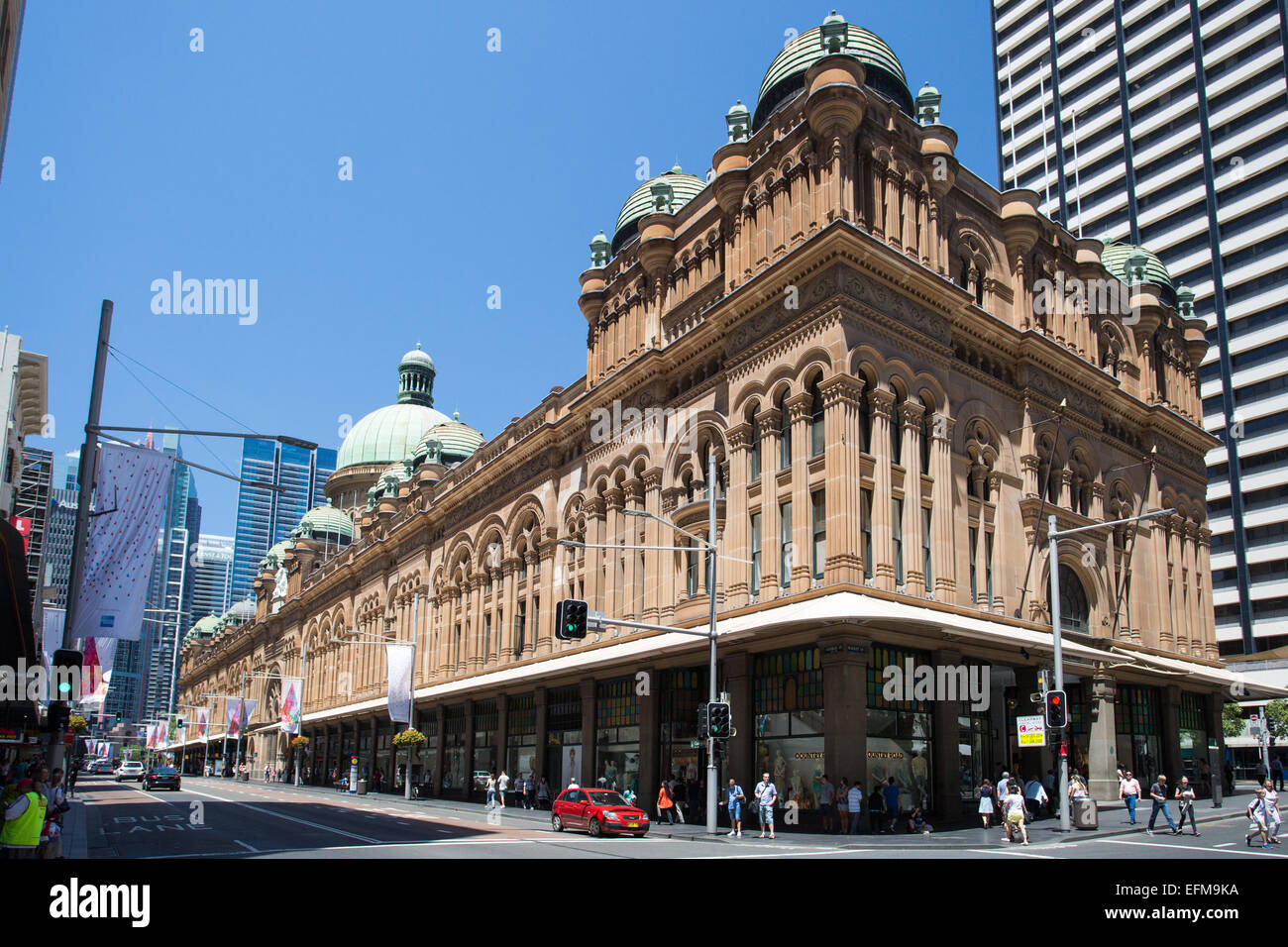 SYDNEY, AUSTRALIE - 30 NOVEMBRE 2014 : Queen Victoria Building on a sunny day Sydney au printemps. Banque D'Images