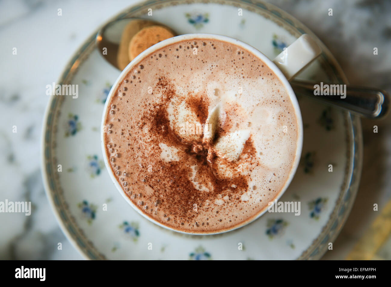 Tasses tasse de chocolat chaud Banque D'Images