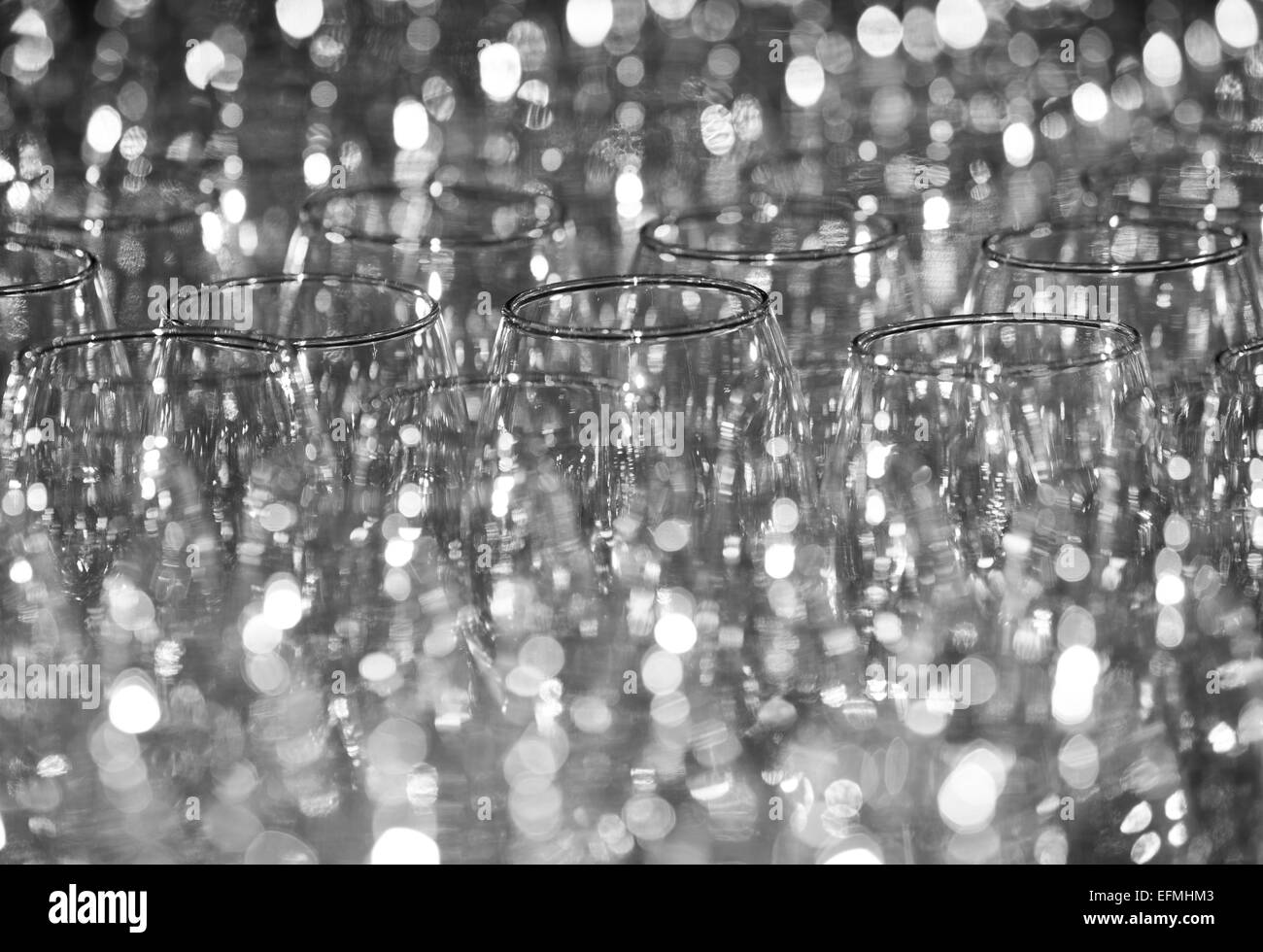 Beaucoup de lunettes noir et blanc pour l'eau ou strident Banque D'Images
