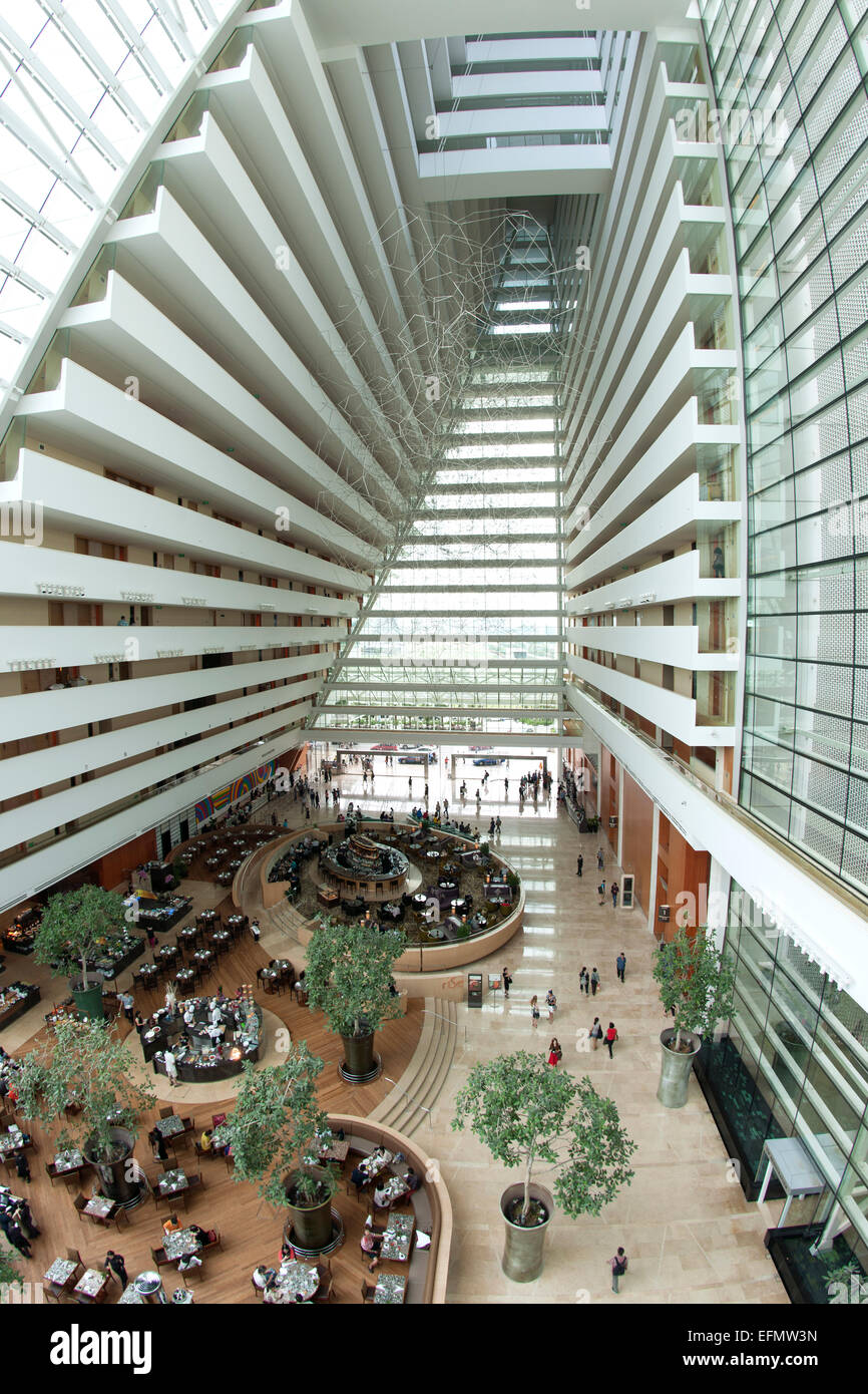 Intérieur du complexe de l'hôtel Marina Bay Sands à Singapour. Banque D'Images