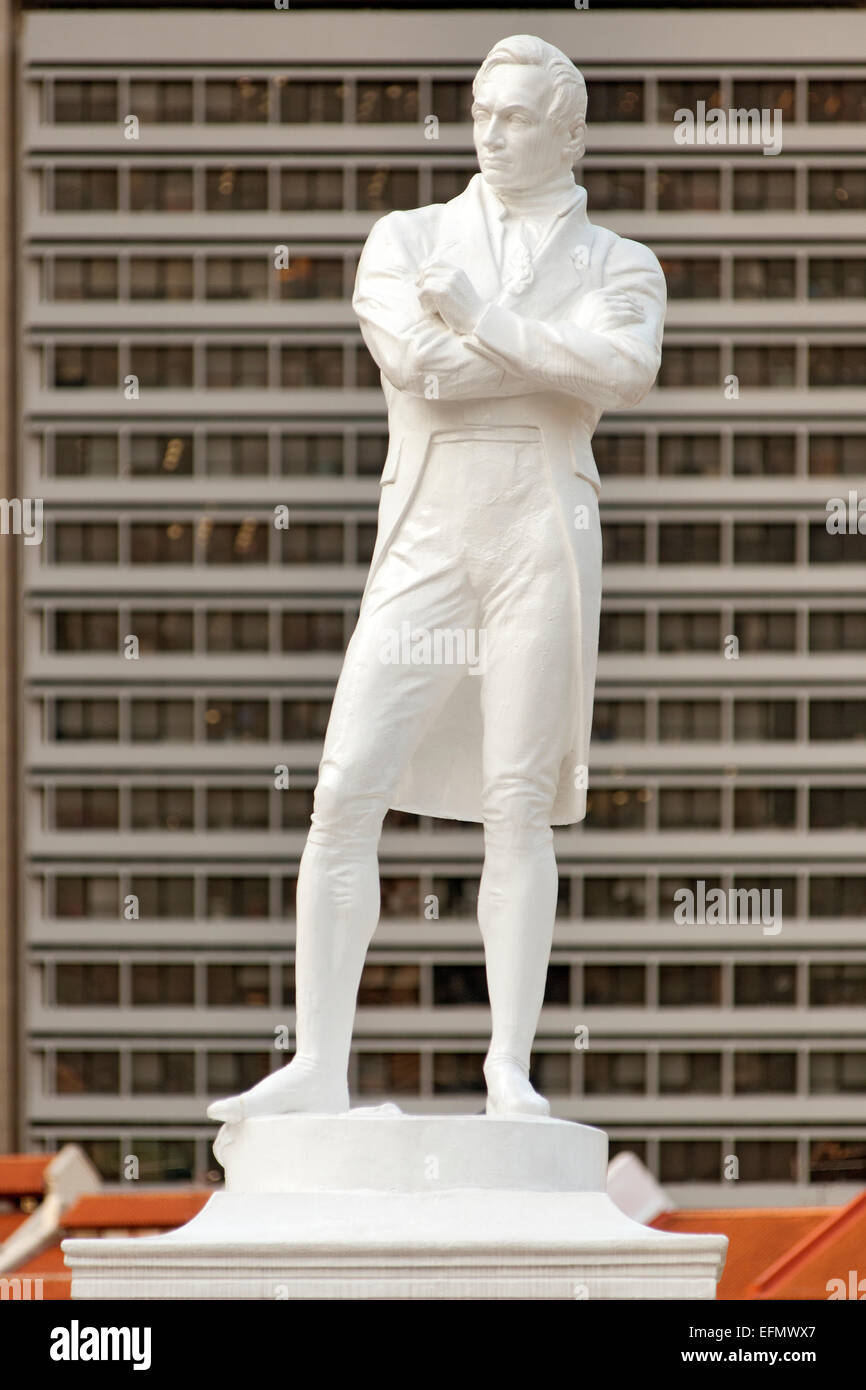 Statue de Sir Stamford Raffles à Boat Quay à Singapour. Banque D'Images