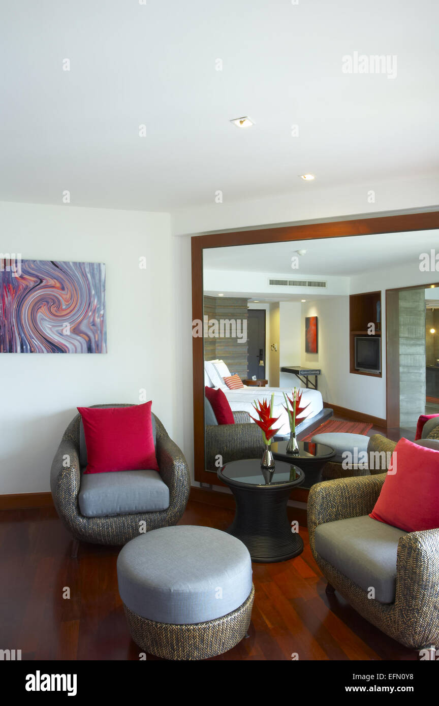 Vue panoramique de Nice chambre élégante de la lumière. Images sur mur a été contournées. Banque D'Images