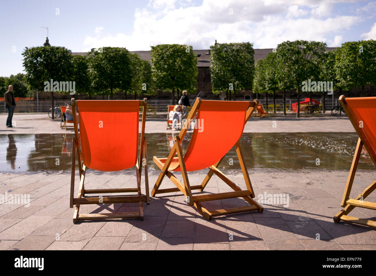 Grenier Square Londres chaises d'été Banque D'Images
