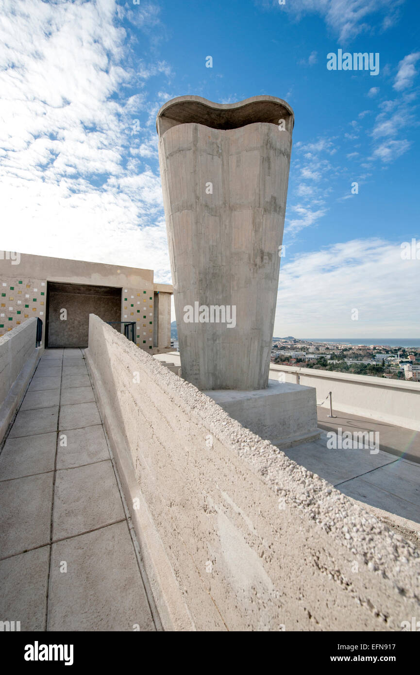 Détails de la toiture jardin de sculptures de 'Le Corbusier' Cité radieuse, Marseille, Provence Banque D'Images