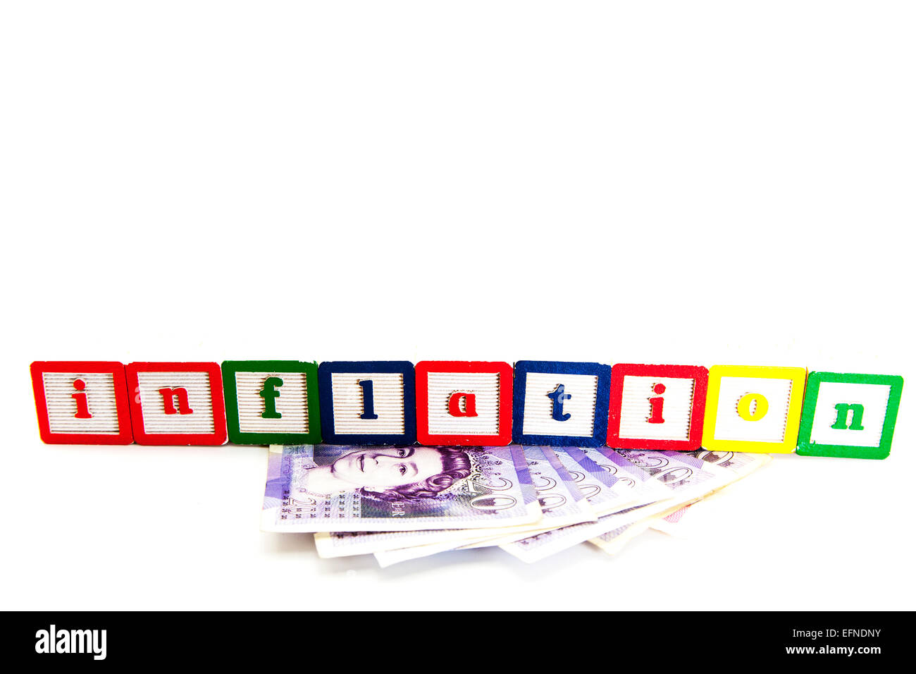 L'inflation lieu couper coupe l'augmentation des taux de taux d'intérêt de l'argent banque d'Angleterre coûts coût cut out copie espace fond blanc Banque D'Images