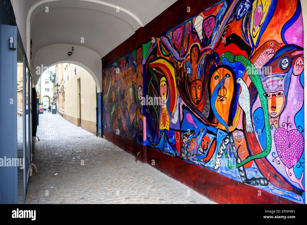 Graffitis colorés du vieux marché de Wroclaw Banque D'Images