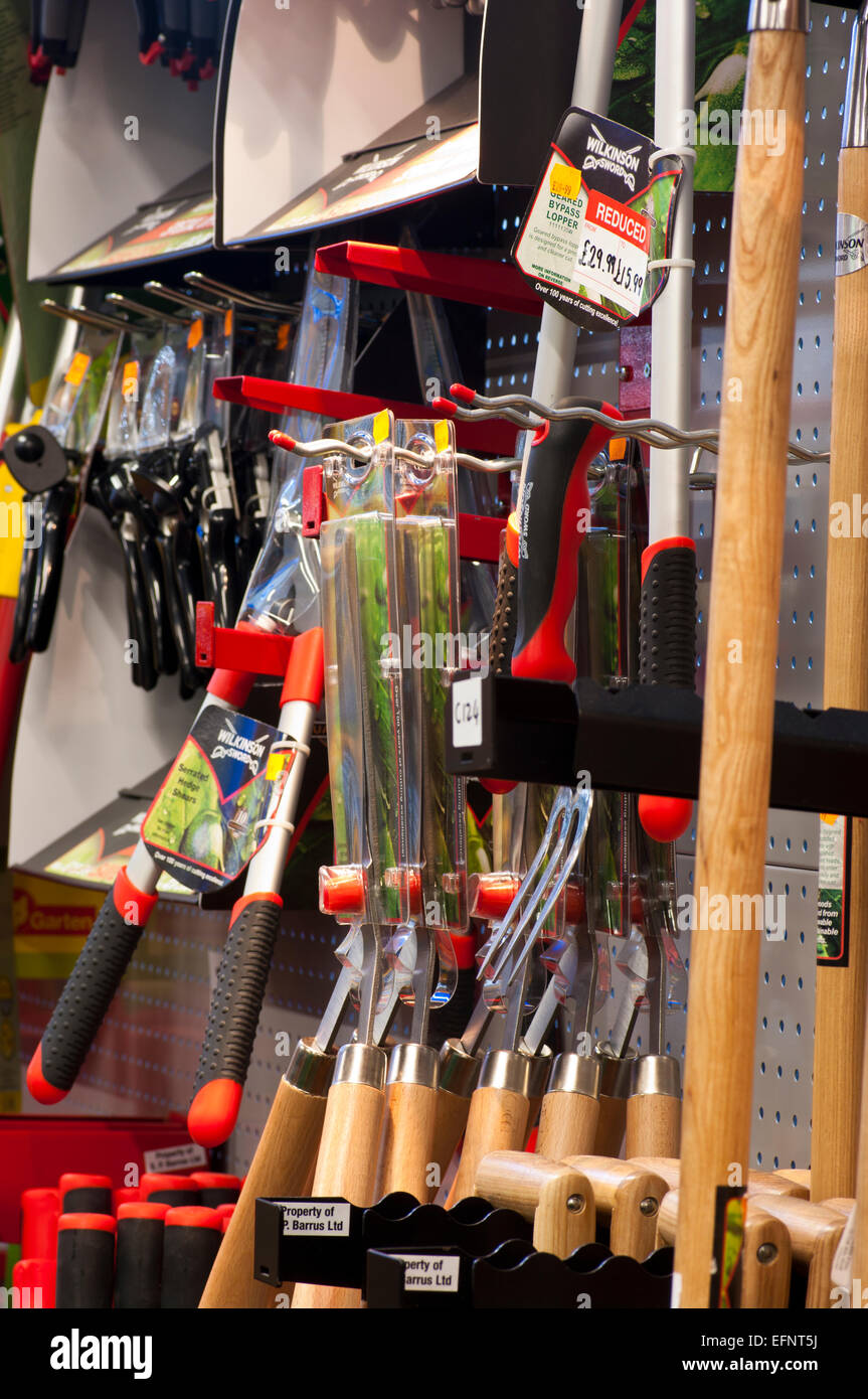 Boutique de matériel d'affichage des outils de jardin Photo Stock - Alamy