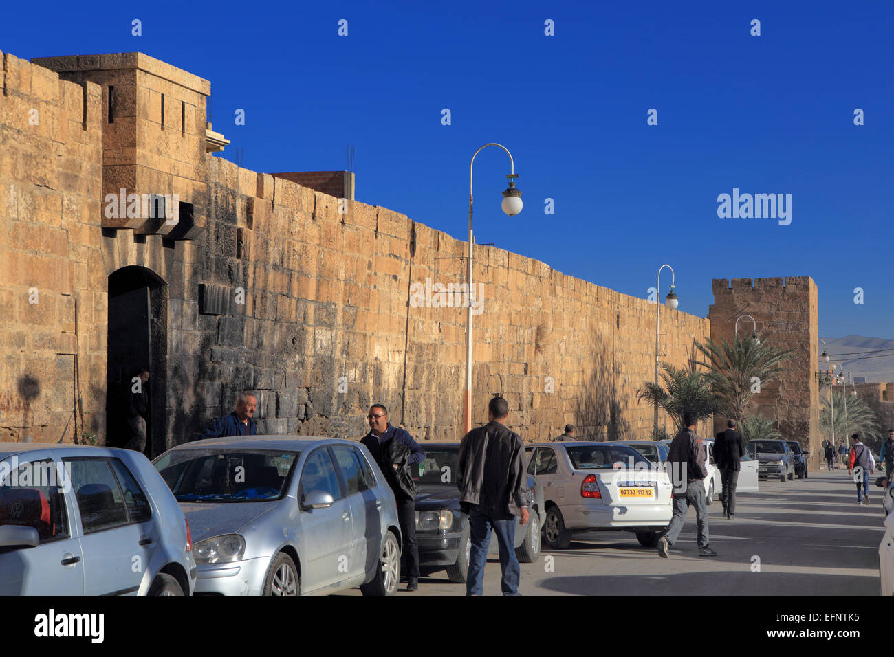 Street dans la vieille ville, Tebessa, Algérie Banque D'Images Street dans la vieille ville, Tebessa, Algérie Banque D'Images