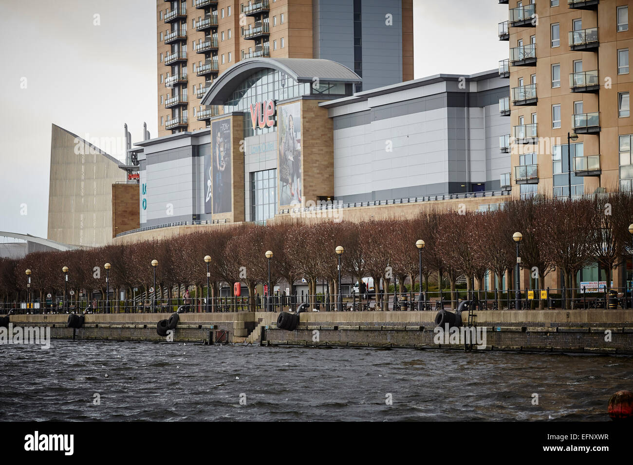 Extérieur de Salford Quays Lowry Outlet Mall complex Banque D'Images