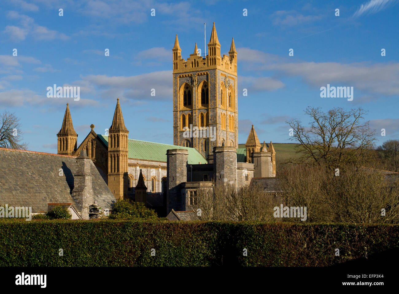 Buckfast Abbey, qui fait partie d'un monastère bénédictin actif et dédié à St.Mary, à Buckfast, Devon, Angleterre, GB en décembre Banque D'Images