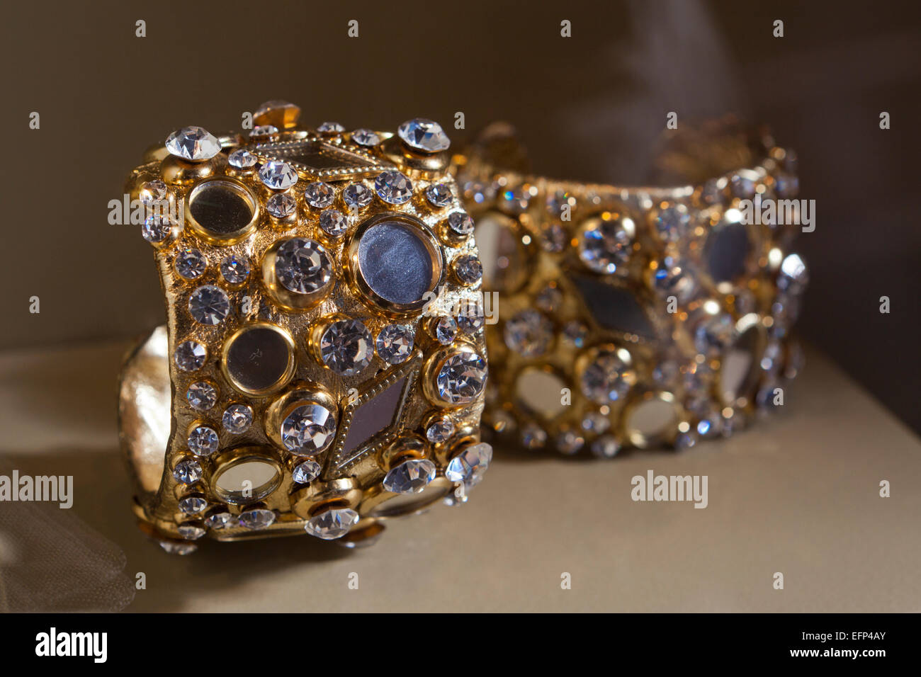 Manchette bracelets portés par Lena Horne, 1970 - USA Banque D'Images