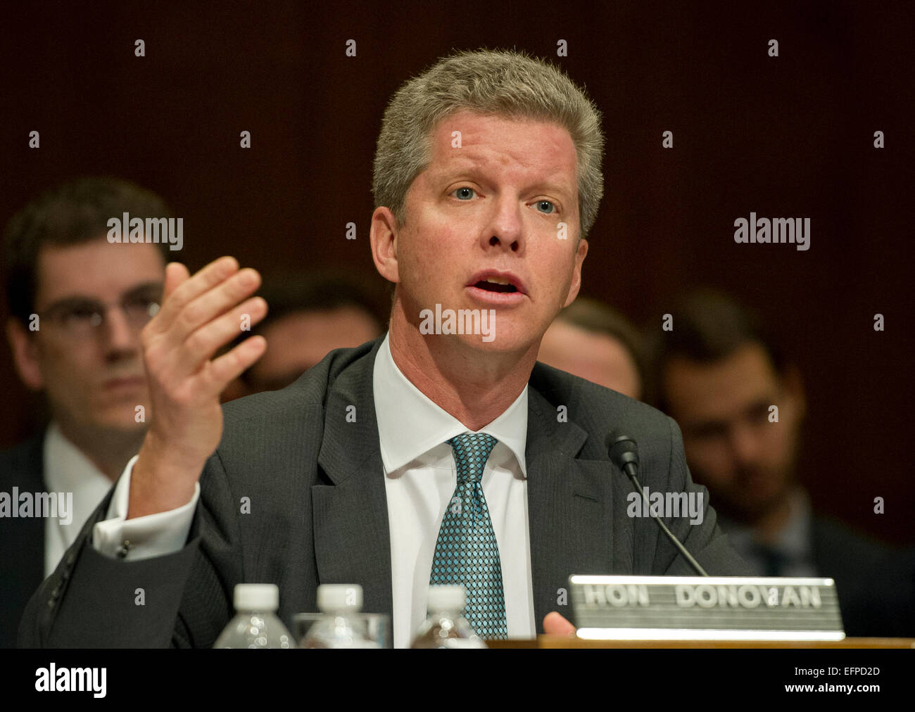 Shaun Donovan, directeur, Bureau de la gestion et du budget témoigne devant le comité du Sénat américain sur le budget au cours de l'audition du Président de l 'Exercice 2016 Proposition de budget, à Washington, DC le mardi 3 février 2015. Credit : Ron Sachs/CNP Banque D'Images