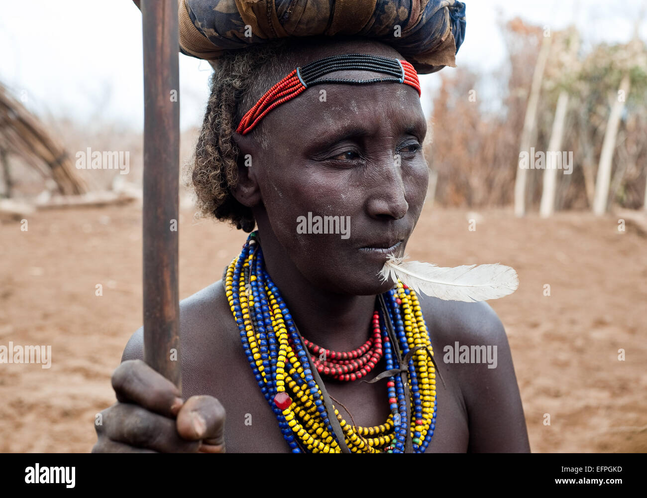 Femme appartenant à la tribu des Dhasanech ( Ethiopie) Banque D'Images