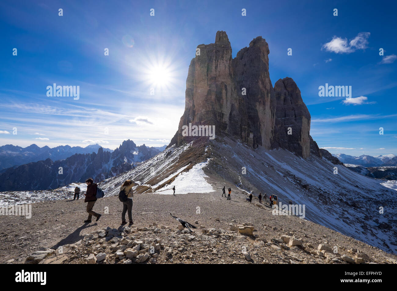 Tre Cime di Lavaredo et le sentier autour d'eux, Auronzo, Padova, Veneto, Dolomites, Italie, Europe Banque D'Images