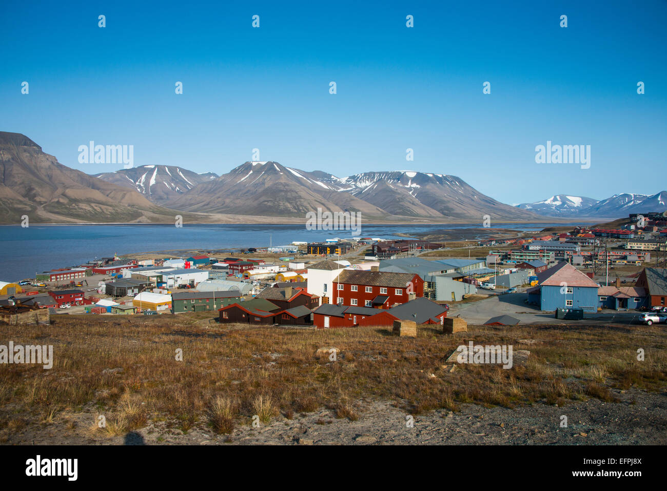 Sur la capitale du Spitzberg Longyearbyen, Norway, Scandinavia, Europe Banque D'Images