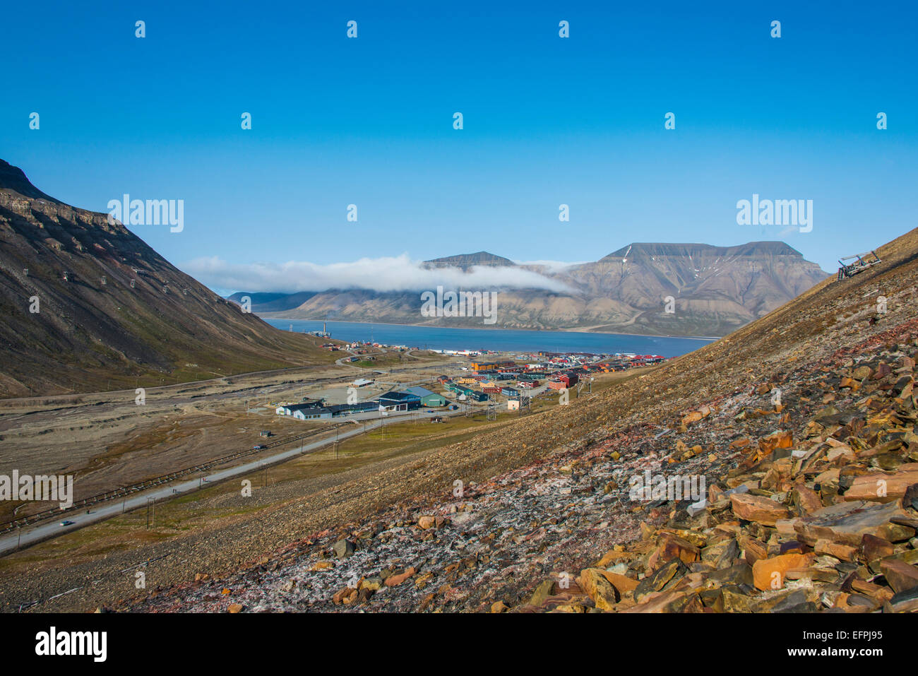 Voir plus de Longyearbyen, capitale du Spitzberg, Svalbard, Norvège, de l'Arctique, en Scandinavie, en Europe Banque D'Images