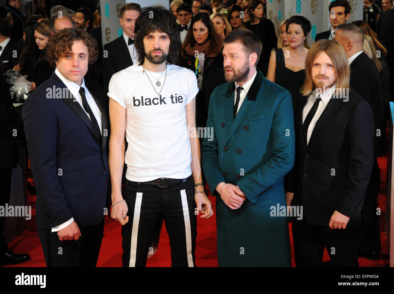 Chris Edwards (l-r), Sergio Pizzorno, Tom Meighan et Christopher Karloff de Kasabian arrive à la 67e ee annuelle British Academy Film Awards, à Baftas Royal Opera House de Londres, Grande-Bretagne, le 08 février 2015. Photo : Hubert Boesl Banque D'Images