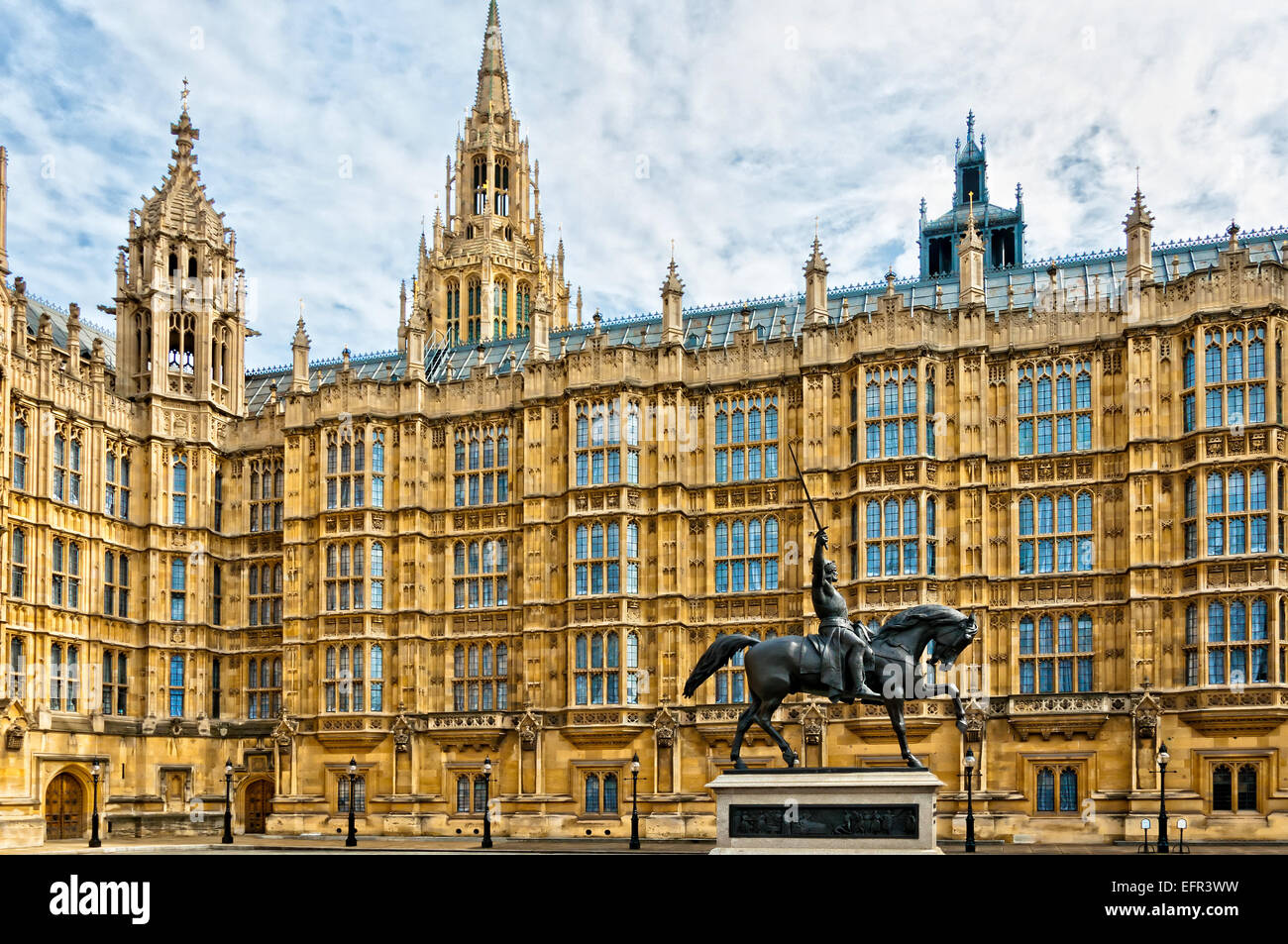 Richard I statue à l'extérieur du palais de Westminster, les Maisons du Parlement. London, UK Banque D'Images
